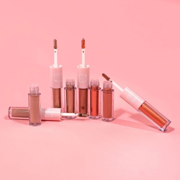 The Beauty Crop Liquid Eyeshadow Duo in Cinnamon & Fudge - Picture 3 of 5